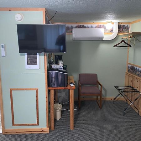 Glacier Haven Inn Pinnacle Екстериор снимка