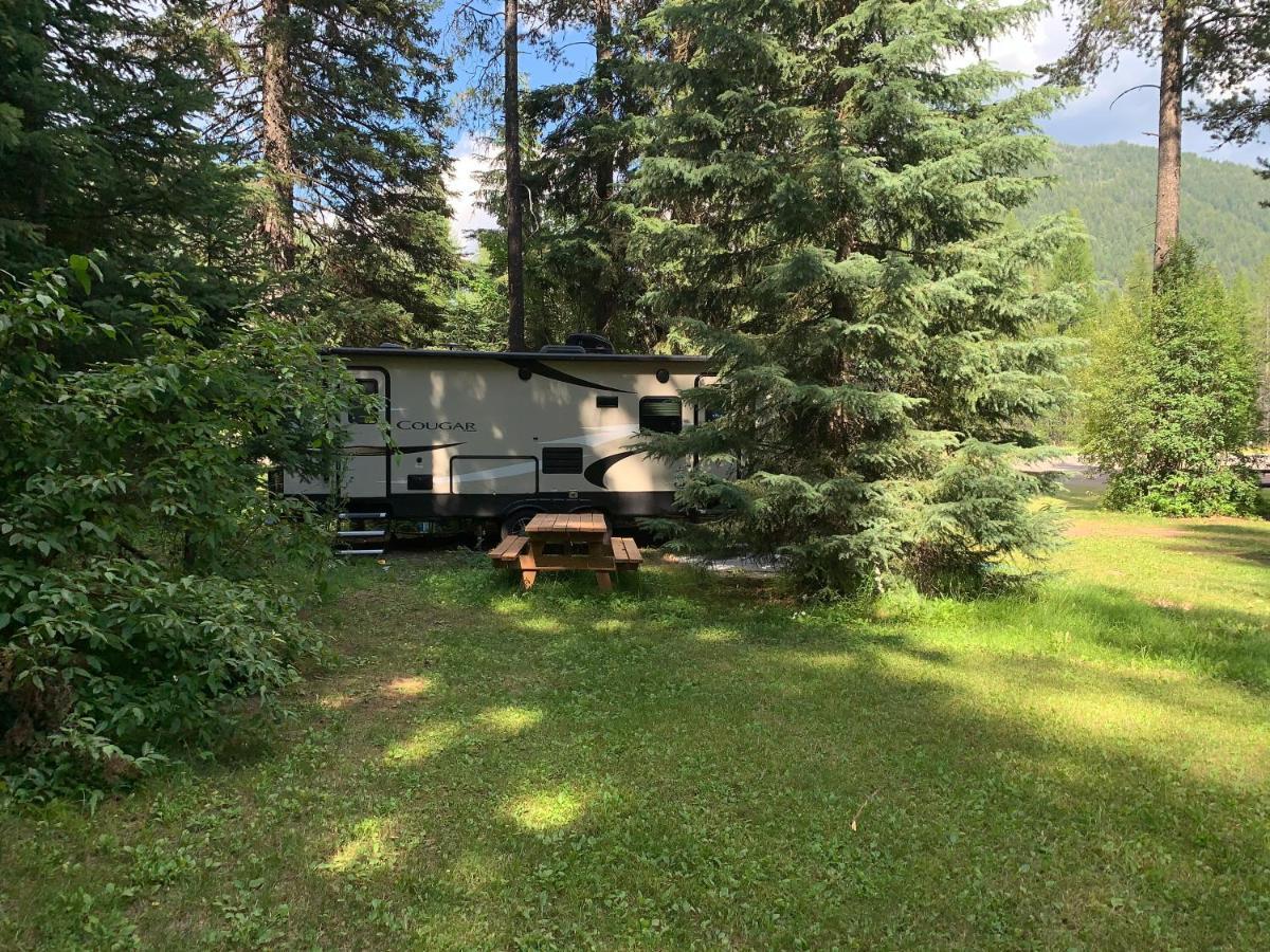 Glacier Haven Inn Pinnacle Екстериор снимка
