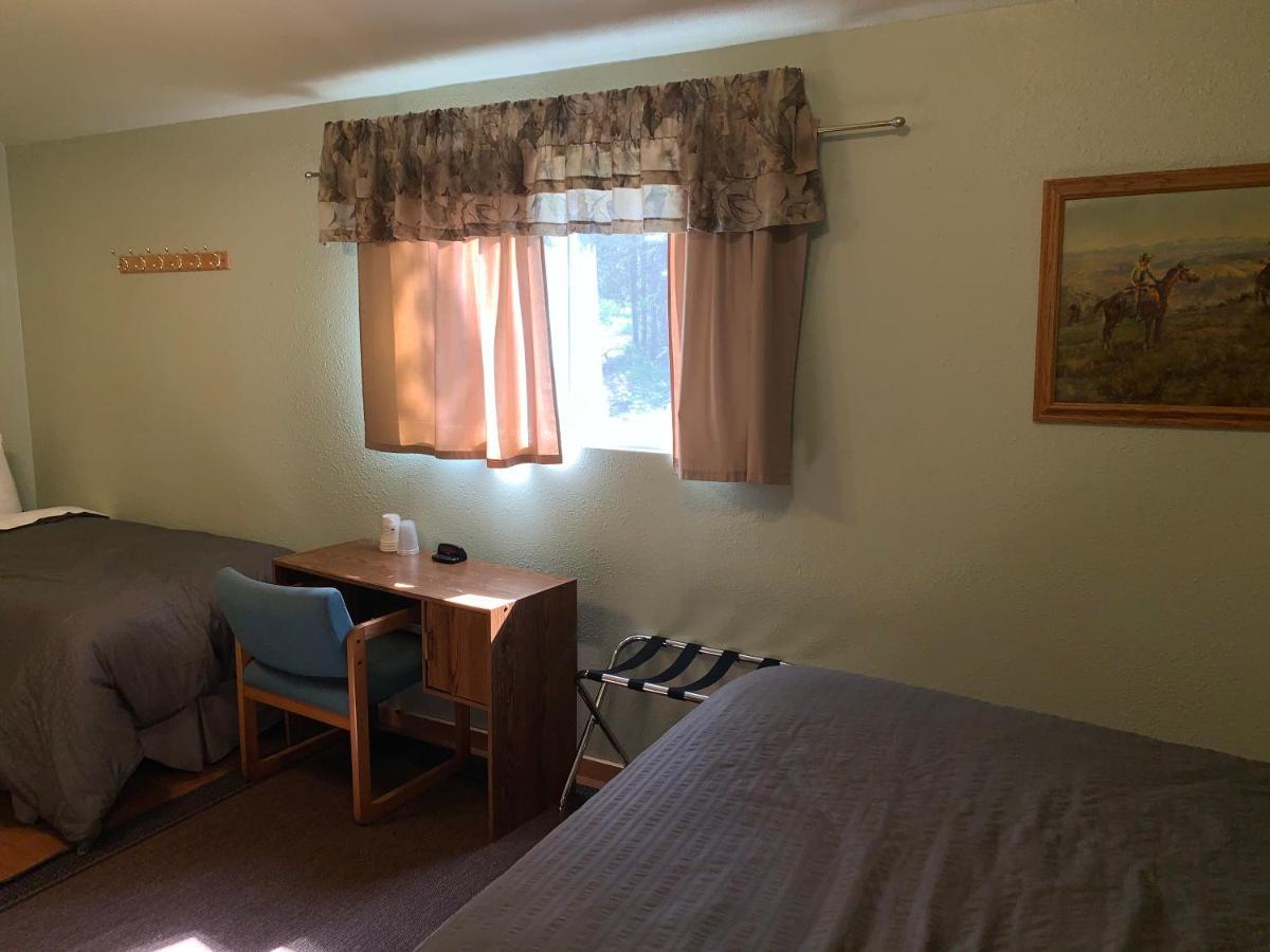 Glacier Haven Inn Pinnacle Екстериор снимка