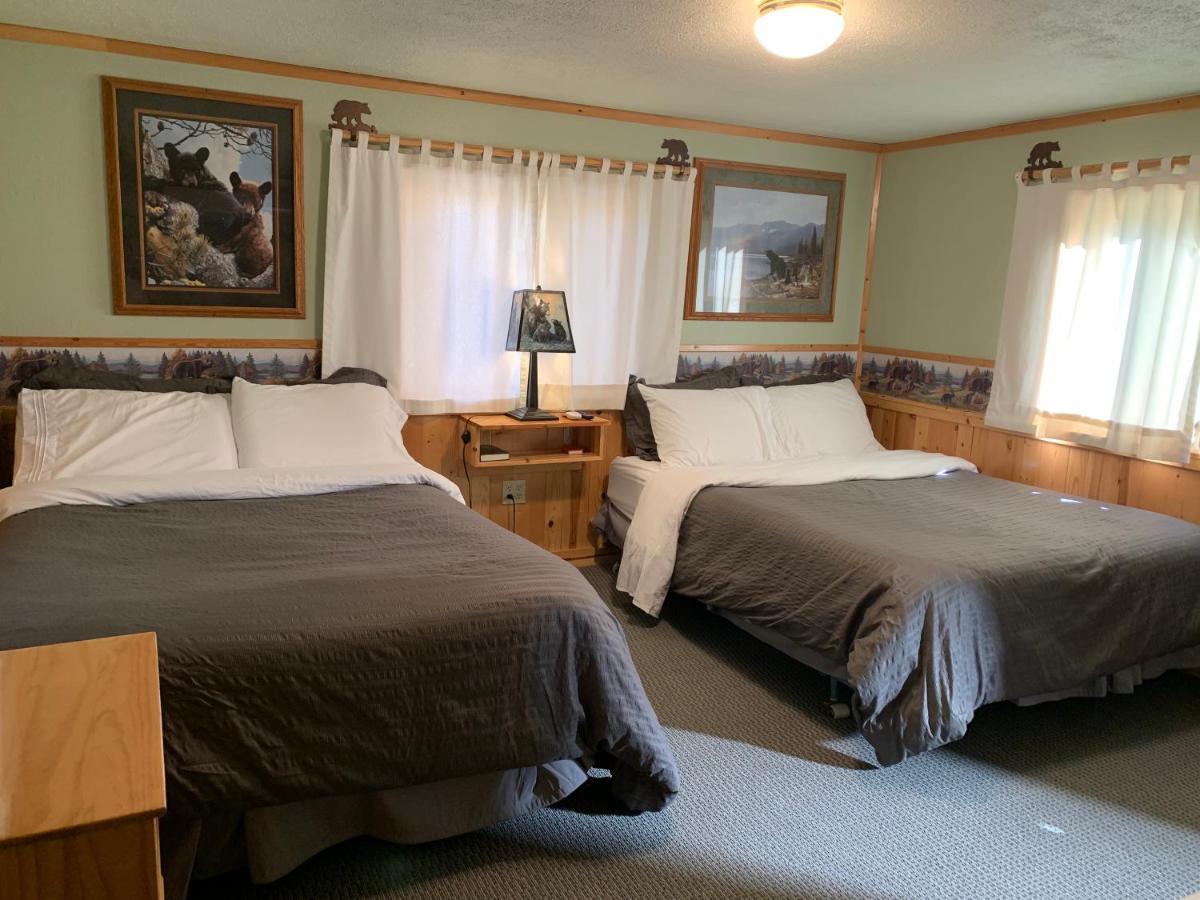 Glacier Haven Inn Pinnacle Екстериор снимка