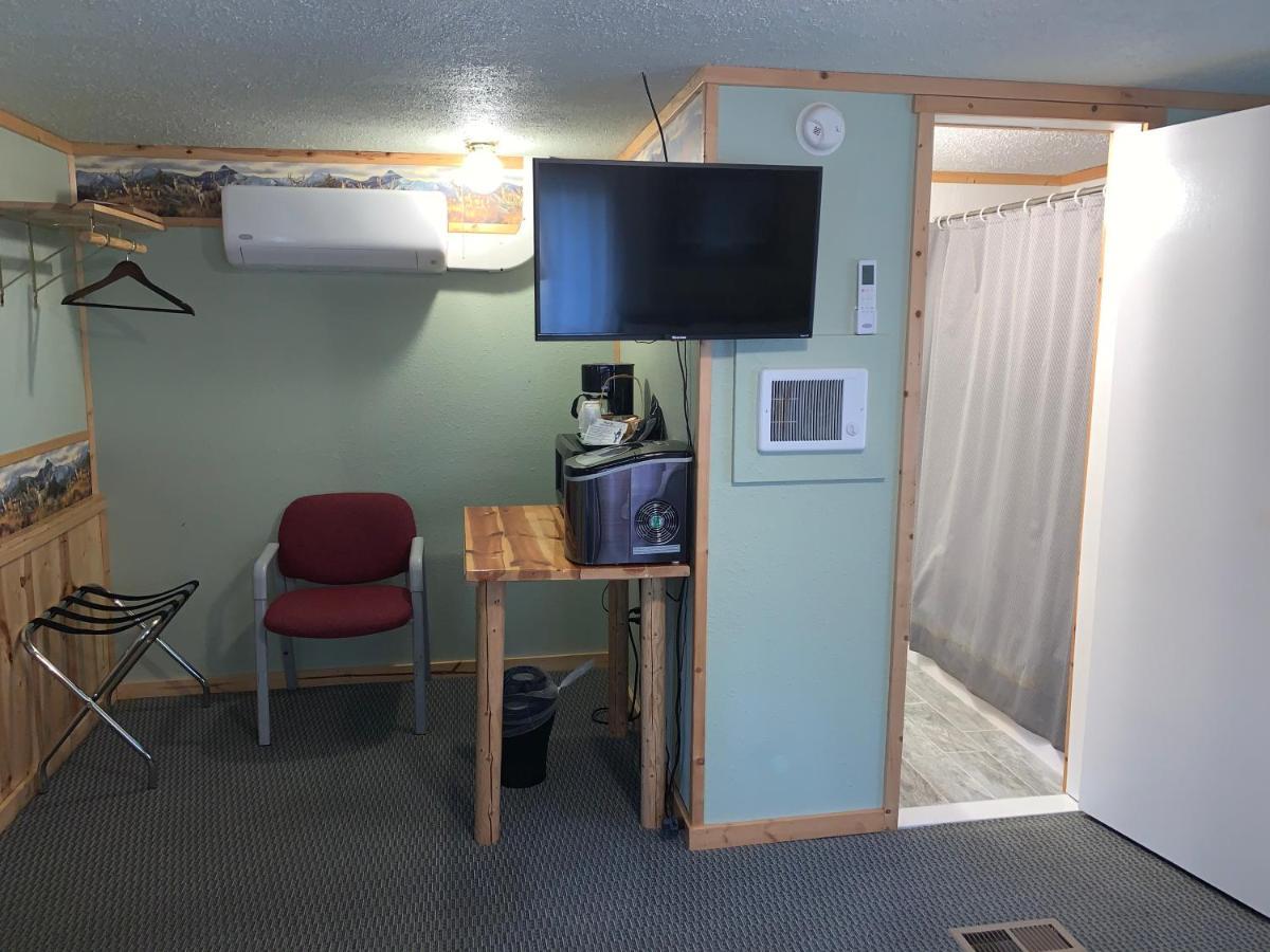 Glacier Haven Inn Pinnacle Екстериор снимка