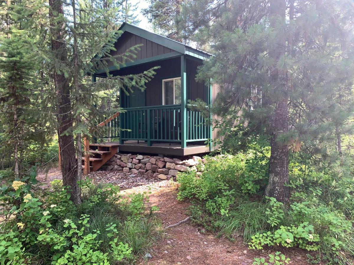 Glacier Haven Inn Pinnacle Екстериор снимка